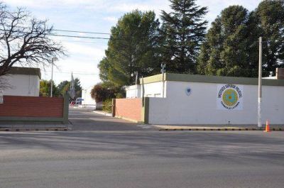 Escuela de Polic�a: �bailan� a un cadete delante de su familia