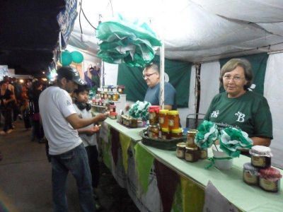 Brown: otra exitosa presentaci�n del paseo de compras en Longchamps