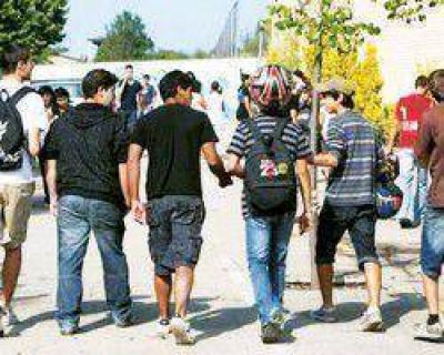 J�venes de entre 20 y 29 a�os: el 27% no termin� sus estudios