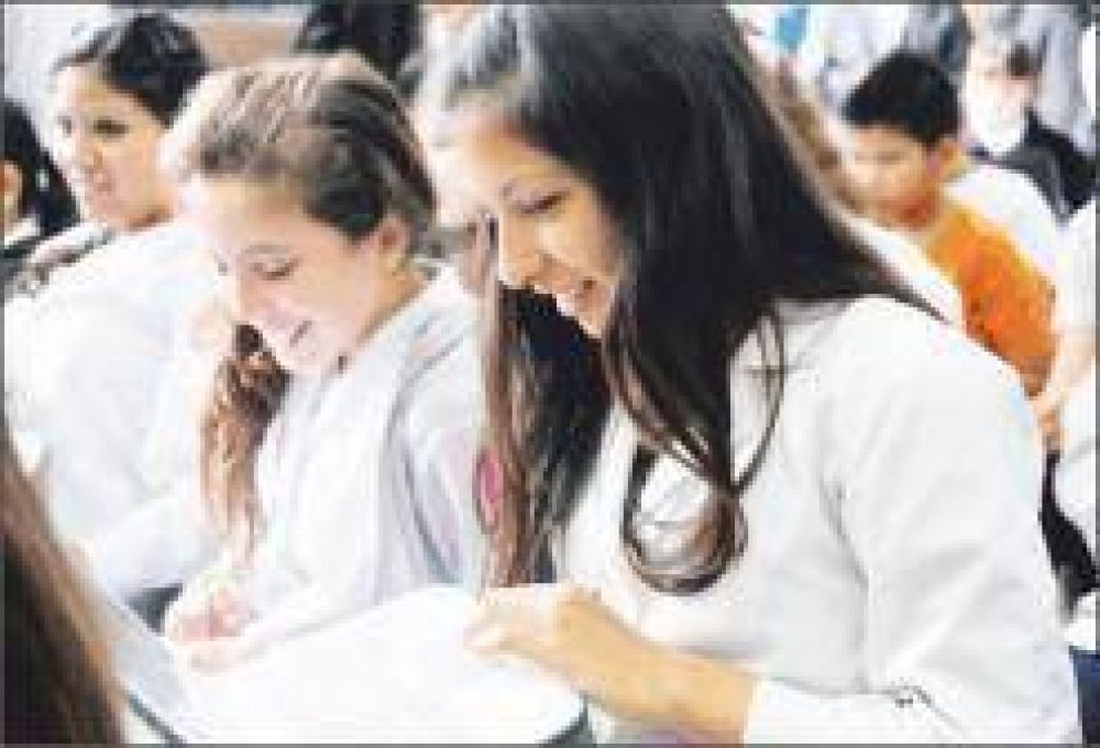 Conectar Igualdad entregar� m�s de 1.300 netbooks en el Colegio �Mart�n de Moussy�