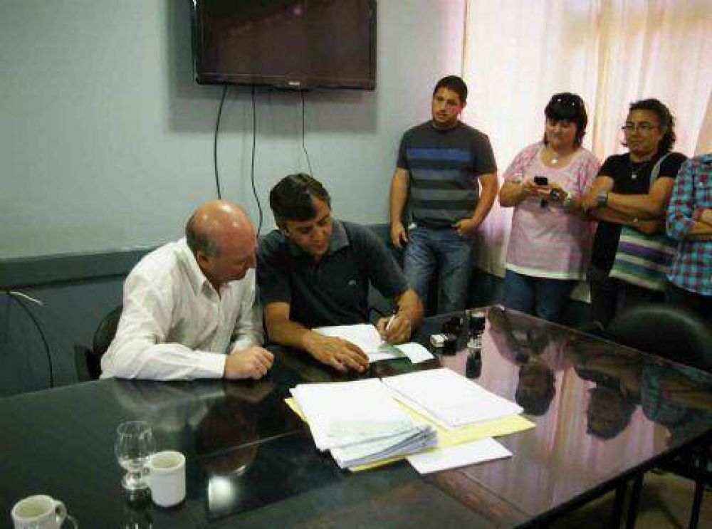 Entregaron subsidios y becas deportivas