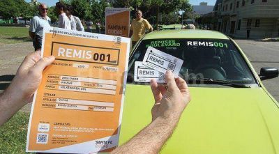 Colocan obleas de seguridad en remises