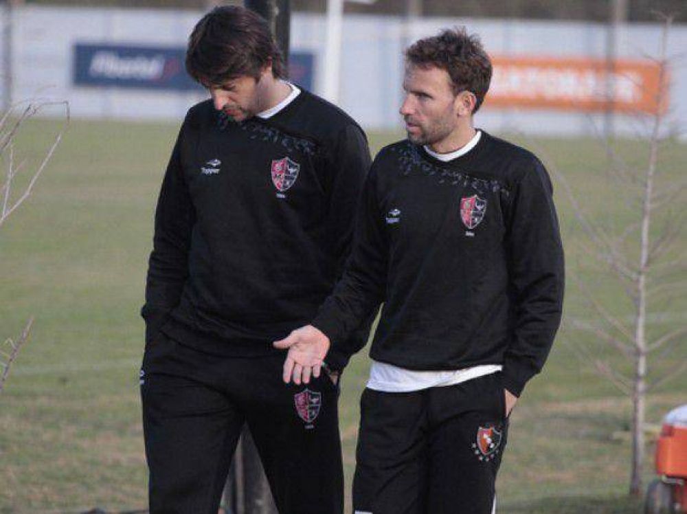 Juan Ignacio B�ttoli, el m�dico de Newell's preocupado por las causas de los desgarros