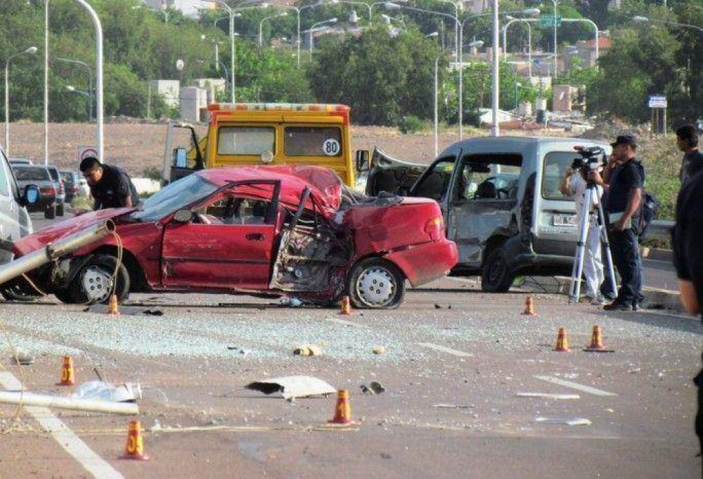 Milagro: espectacular accidente en cadena en el Corredor dej� dos heridos leves 
