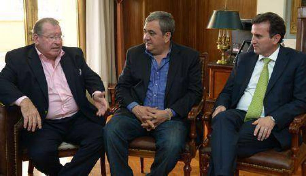 El Gobernador recibi a los empresarios de una planta de reciclaje que abre maana en Las Heras  