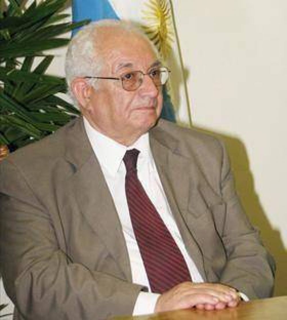 Con nuevo ministro de Salud, asume el Gabinete de Zamora.