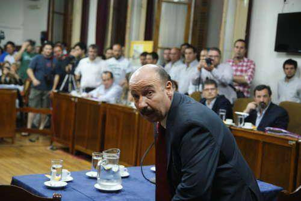 INZA EN EL CONCEJO: El d�a despu�s de la interpelaci�n al Intendente
