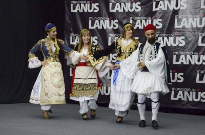 LAN�S HOMENAJE� A LOS INMIGRANTES MAYORES DE 80 A�OS 