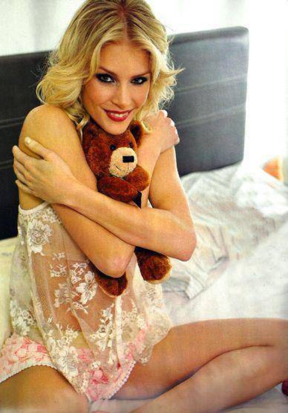 Tras el esc�ndalo, la Sueca Larsson se qued� sin novio