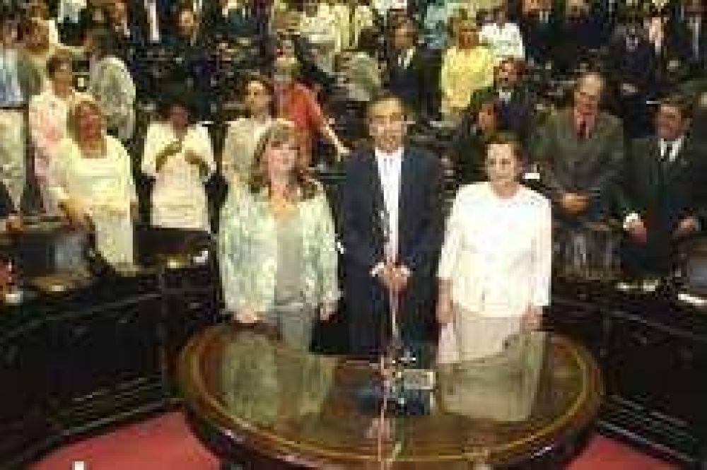 Las mujeres que asoman, con larga trayectoria