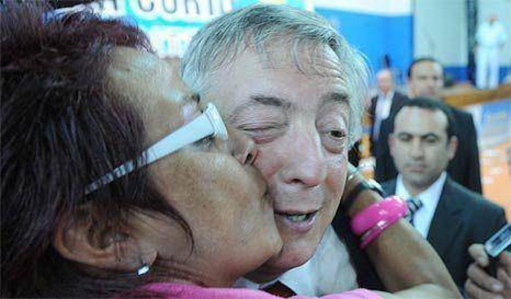 N�stor no se puede votar a s� mismo como candidato en tierra bonaerense
