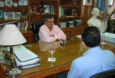 Malvinas Argentinas  "No distraernos de los problemas por una elecci�n"