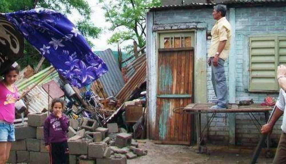 Fuerte temporal caus� destrozos en la provincia