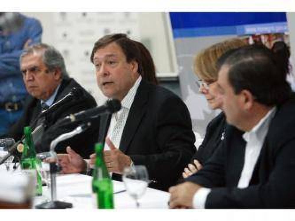 "Las ciudades deben pensarse y son producto del consenso del gobierno y la poblaci�n" 
