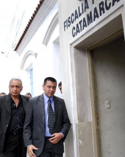 El ministro Gordillo se present� espont�neamente a la Justicia Federal por los dichos del Senador Castillo