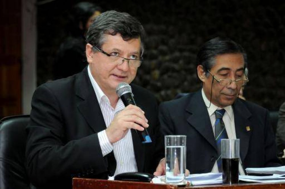 La C�mara de Senadores aprob� la Ley de Gu�as Tur�sticas de Catamarca
