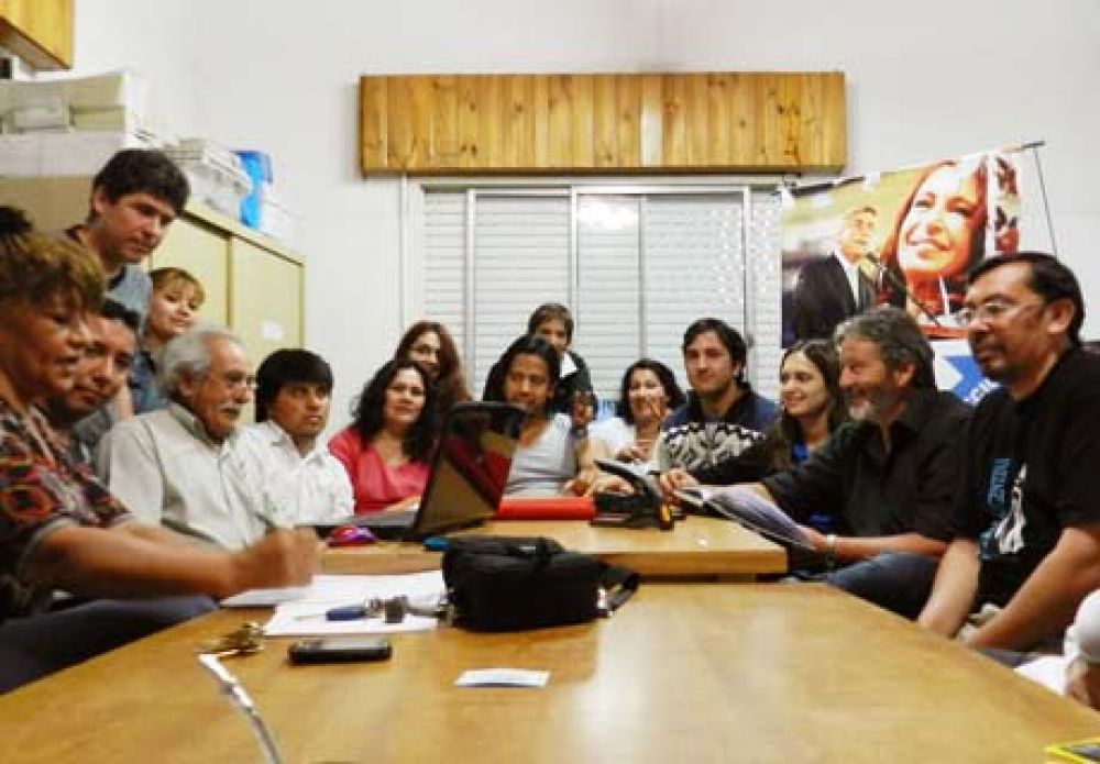 Ley de Medios: Militantes peronistas programan actividades para el 7D  