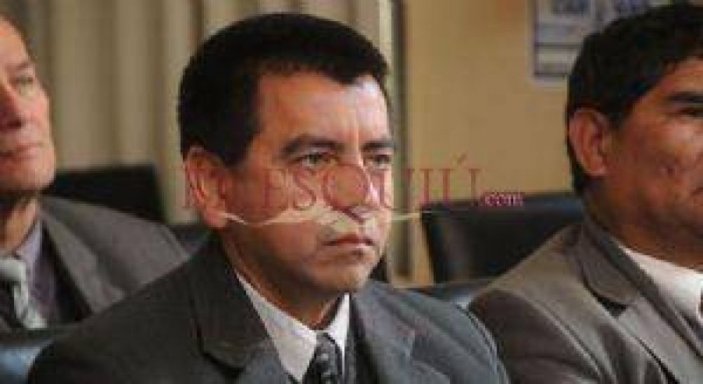 Gordillo "Es un claro operativo en mi contra"