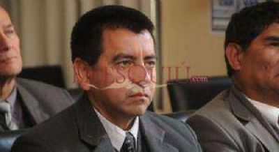 Gordillo "Es un claro operativo en mi contra"