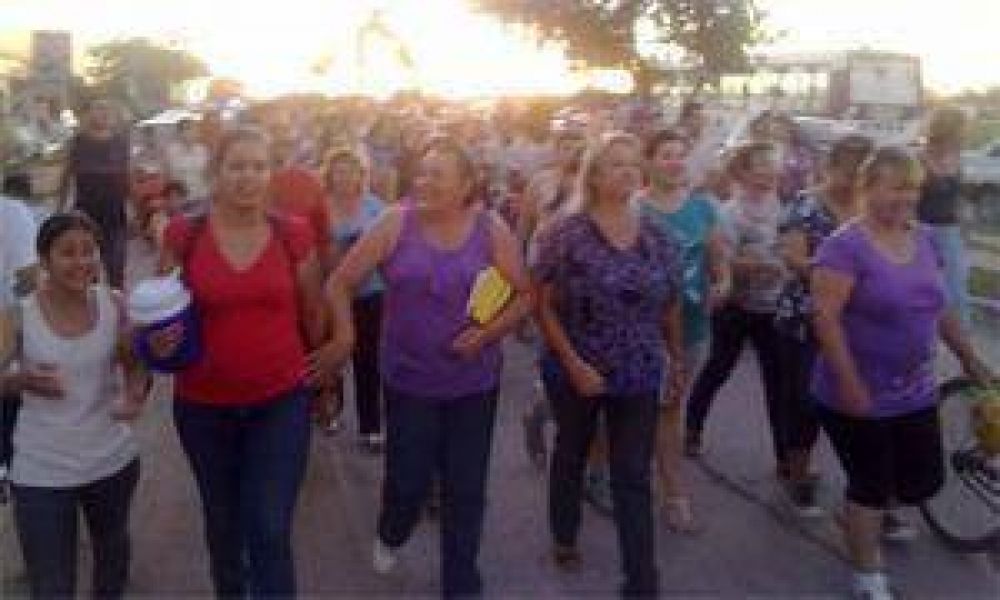 Barranqueras camina por la No Violencia de g�nero  