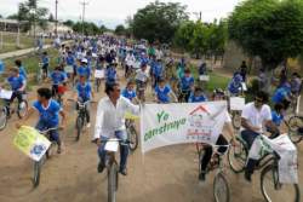 Alumnos de Pampa del Infierno pedalearon por la Casa Garrahan		