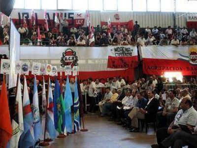 En medio de tensiones por alianzas, la UCR re�ne a su Convenci�n