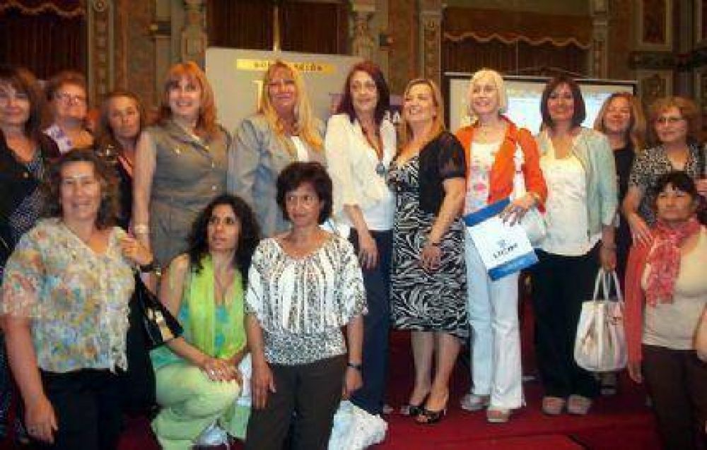 Empresarias marplatenses en Jornada en el Sal�n Dorado de la Casa de Gobierno de la Provincia