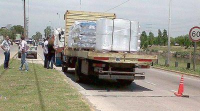 Secuestraron dos camiones con carga ilegal en Fiorito