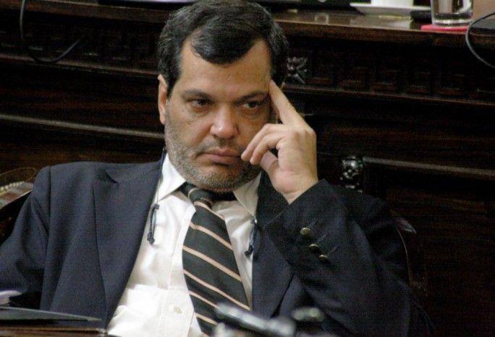 La UCR explot� por el viaje de los intendentes y el gobernador a la Rosada 