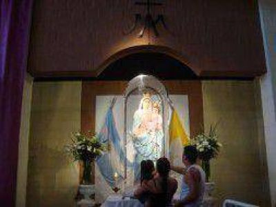 Robaron la corona de la Virgen del Rosario y la de Jes�s
