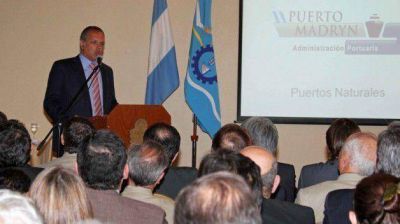 Buzzi encabez� la apertura de las Jornadas Portuarias