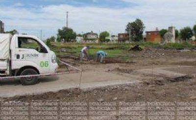 Siguen las obras en el paso a nivel de avenida Rivadavia
