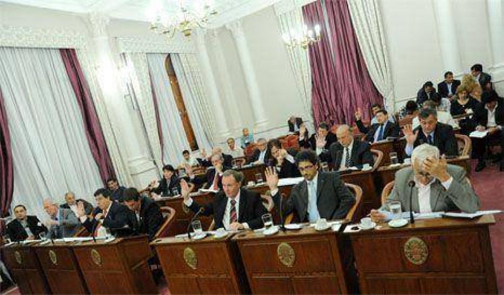 Senadores convirti� en Ley el Presupuesto 2013