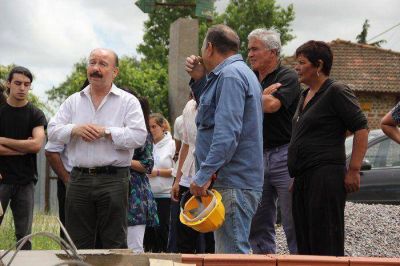 Inza recorri� junto a funcionarios nacionales la construcci�n del San Martin de Porres