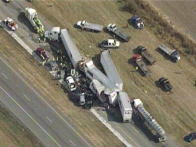 Tr�gico choque de 141 veh�culos en Texas
