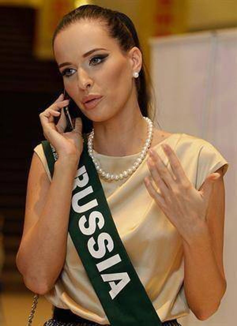 La bella Miss Rusia que enfrenta al poderoso Vladimir Putin