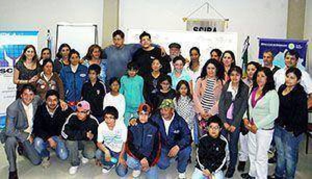 �Creciendo en Pilar� entreg� anteojos a ni�os pilarenses