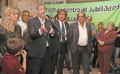 Ferraresi inaugur� la sede de la Uni�n de Centros de Jubilados de Avellaneda
