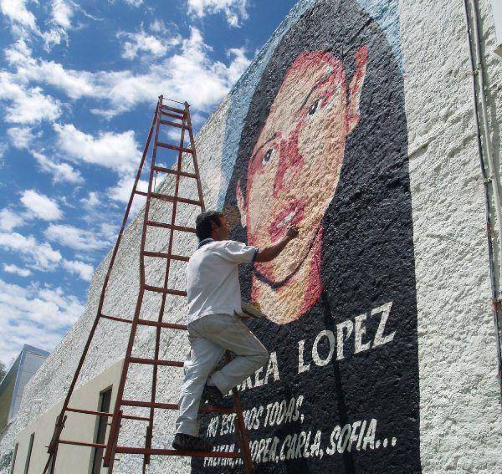Inauguran un mural para no olvidar a Andrea, Sof�a y Carla
