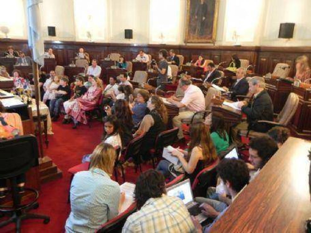 Concejo Deliberante: En quince d�as se aprobar� el c�digo tributario que le permitir� a Bruera tener mayor recaudaci�n