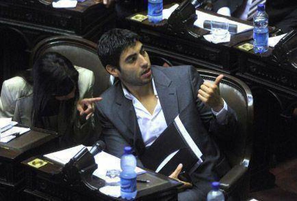 Facundo Moyano present� un proyecto para modificar Ganancias