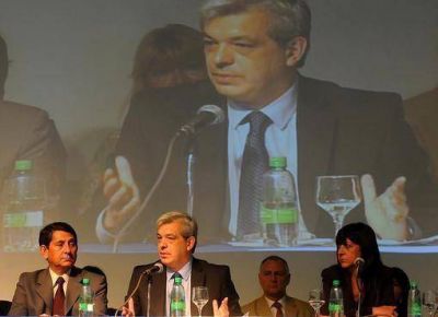 Se debati� en Misiones la reforma del C�digo Civil de la Argentina