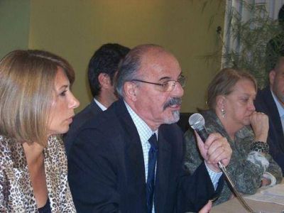 Iguaz�: El ministro Tomada cerr� el Consejo Federal del Trabajo 