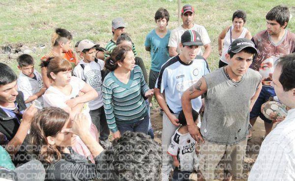 Afirman que tuvieron que tomar terrenos por necesidad y piden ayuda al municipio