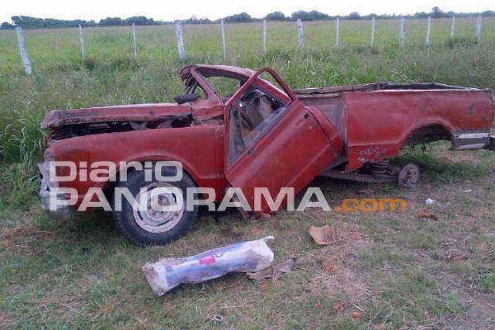 Una camioneta cargada con zanahorias volc� en la Ruta 5