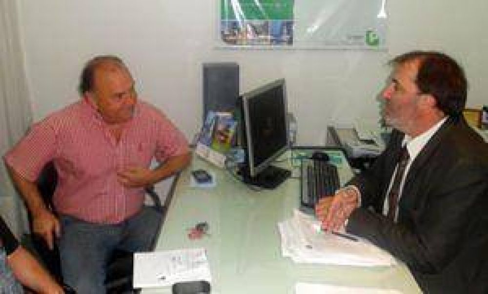Municipales avanzan en la construcci�n de viviendas para sus afiliados