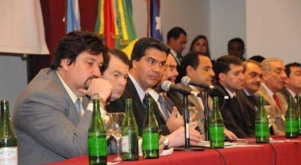 Zicosur: fijan como prioridad los vuelos transversales