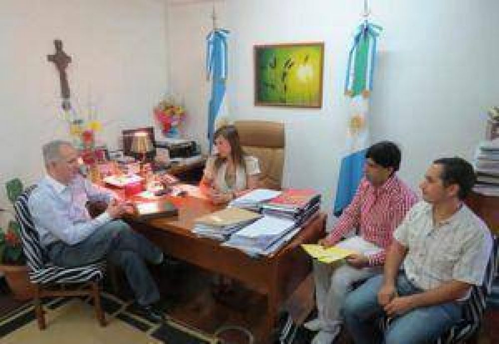 Acuerdan pases a planta de trabajadores de Educaci�n