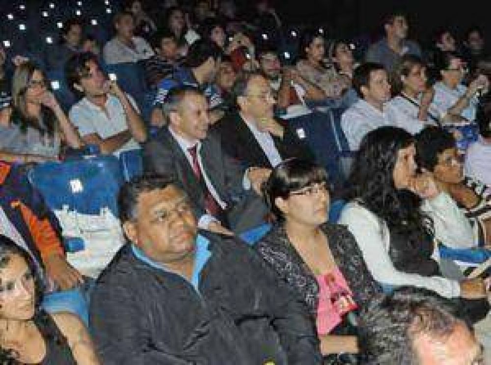 El vicegobernador destac� el valor de la pel�cula �N�stor Kirchner�