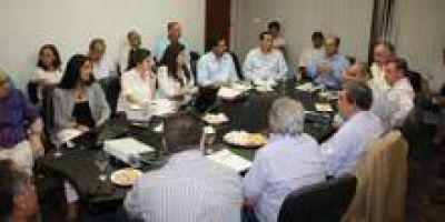 Explicaron a empresarios los cambios tributarios